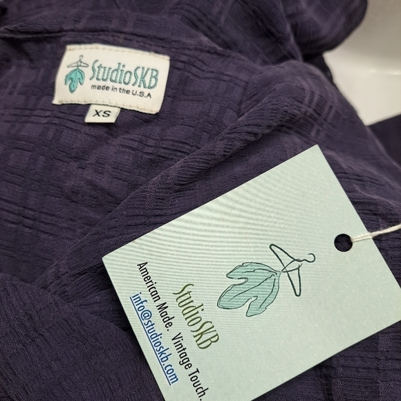 NWT Studio SKB Purple Textured Top   Size XS - Picture 9 of 13